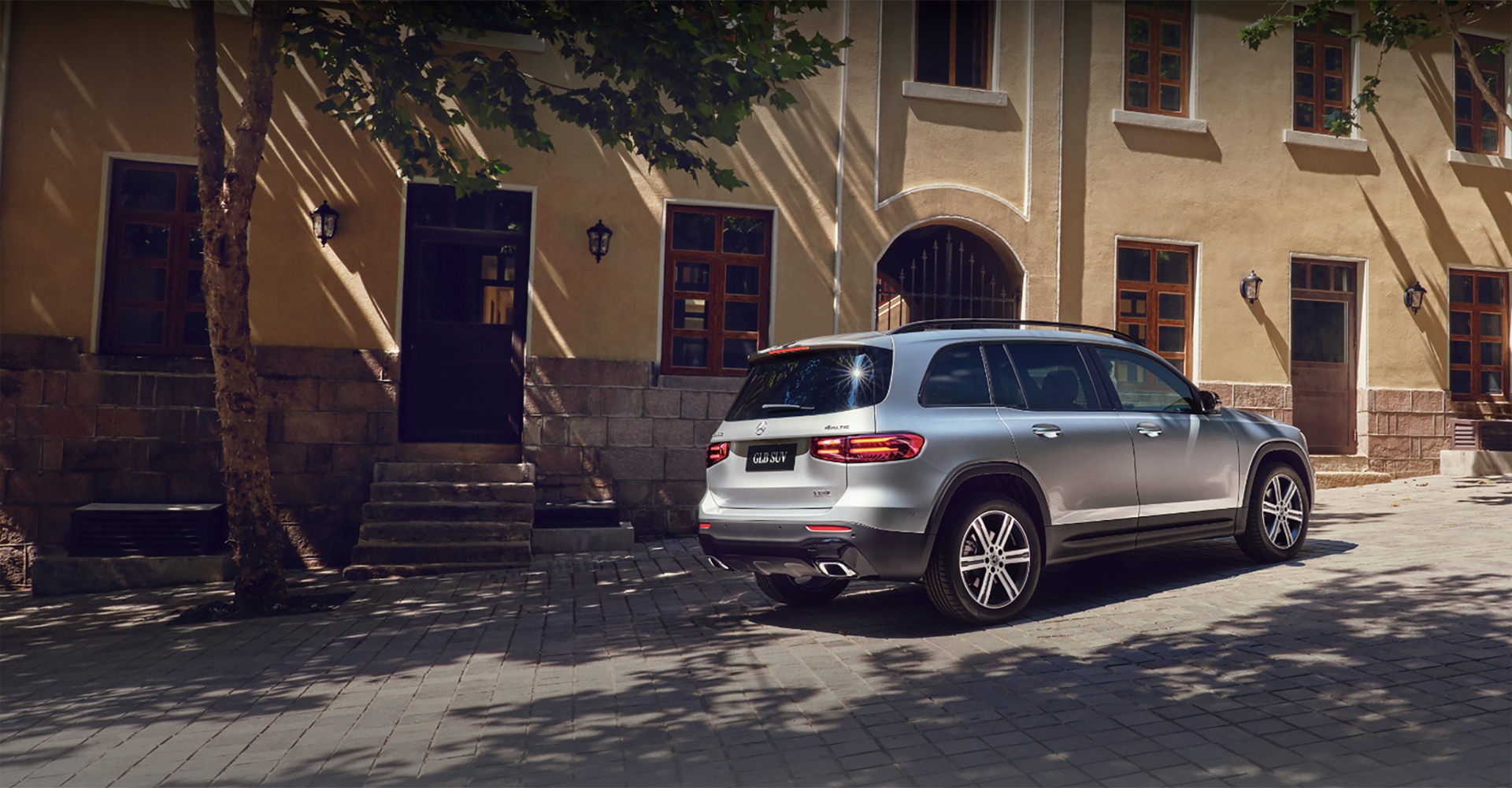 The new generation of vehicles must keep pace with the times. 